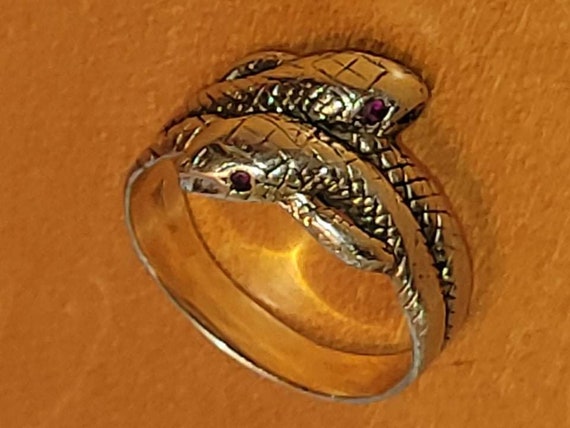 Stunning Double Snake Ring - image 3
