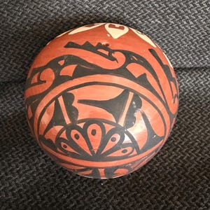 Handmade Jemez Pueblo Seed Pot by Marie Chinana - Authentic Native American Pottery - Walatowa Polychrome Clay Art Vintage Pot