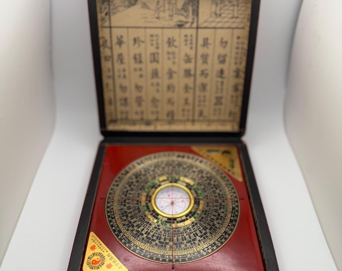 Vintage Chinese Professional Feng Shui Luo Pan Compass Red Wood & Bronze