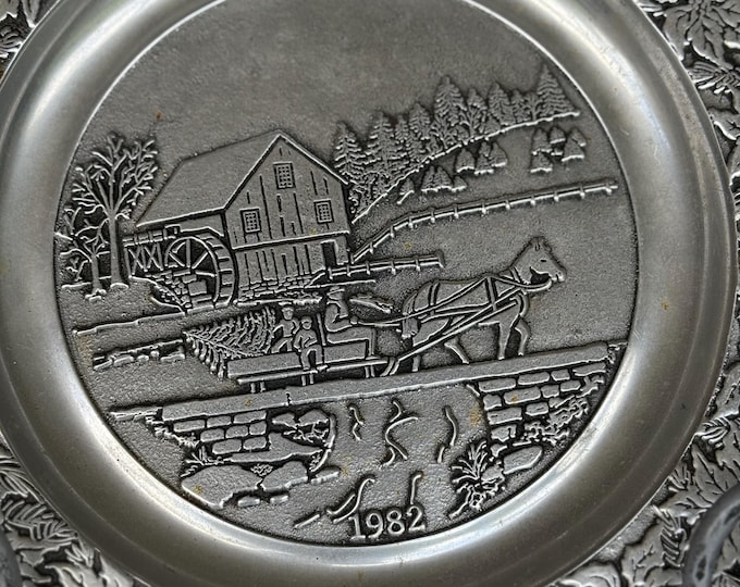 Vintage 1982 Wilton Armetale RWP Columbia PA Collector Pewter Wall Plates Art