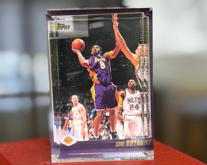 2000 Topps Kobe Bryant #189 Basketball Card NBA LA Lakers Limited Edition Casing