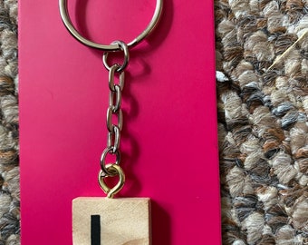 Llavero personalizado de una sola letra Scrabble Tile
