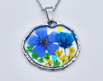 Hand-made real flowers pendant necklace (small)