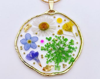 Hand-made real flowers pendant necklace (18k gold plated chain)
