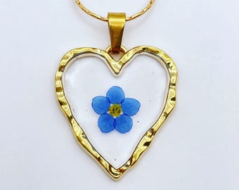 Heart pendant necklace with real forget-me-not in gold or silver