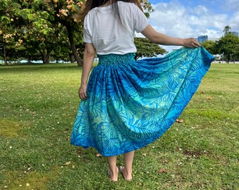 Paondor hula衣装 Kawaiolaオリジナル Hulaはお衣装やレイも込みで Hula。 素敵なお衣装