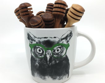 Osa de miel de madera hecha a mano