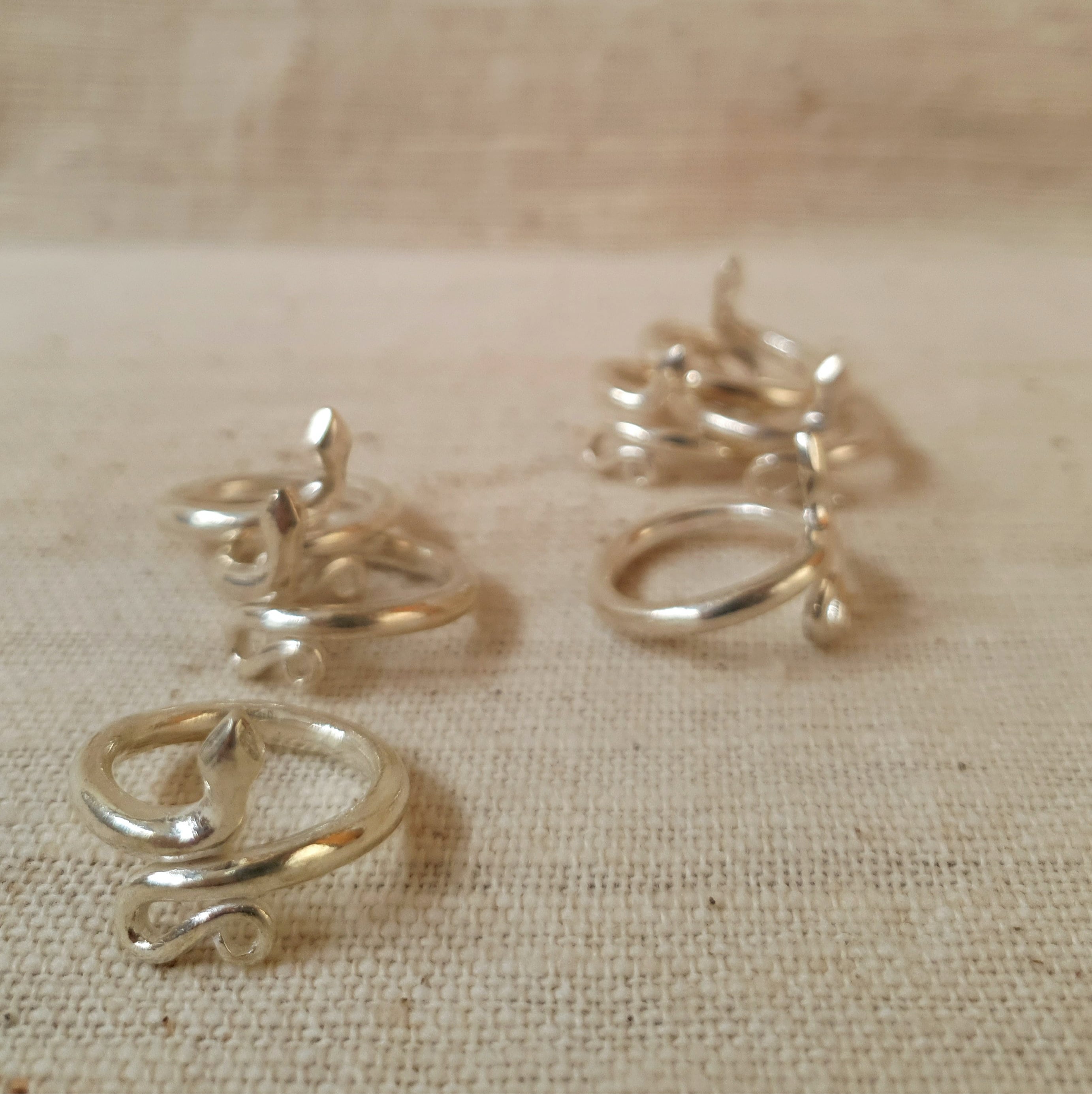 Bague en cuivre consacrée Isha Life Sarpa Sutra anneaux de serpent taille moy