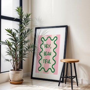 Poster per bagno – Hej Beautiful – Decorazione divertente per il bagno – Stampa di alta qualità – Quadro da parete per bagno e spa | Motivo a quadri retrò