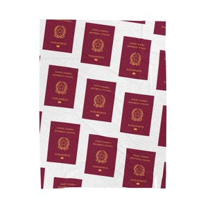 Couverture en peluche veloutée passeport italien 60 x 80 po. image 1