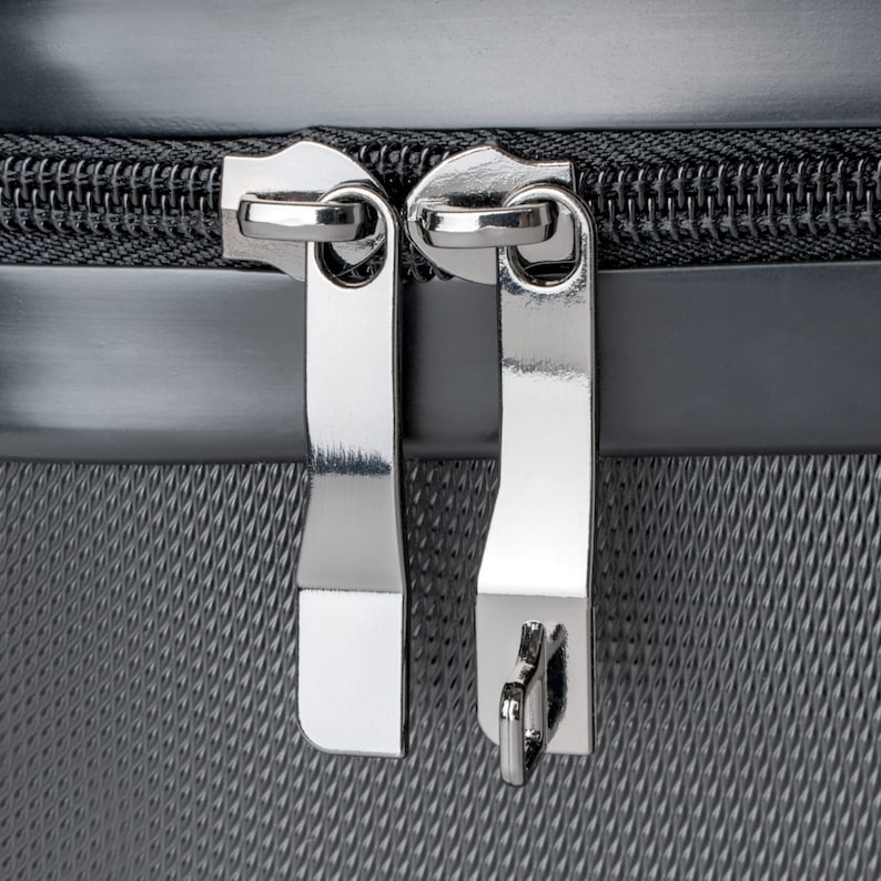 Suitcase Carry-on Italian Passport themed Luggage image 8
