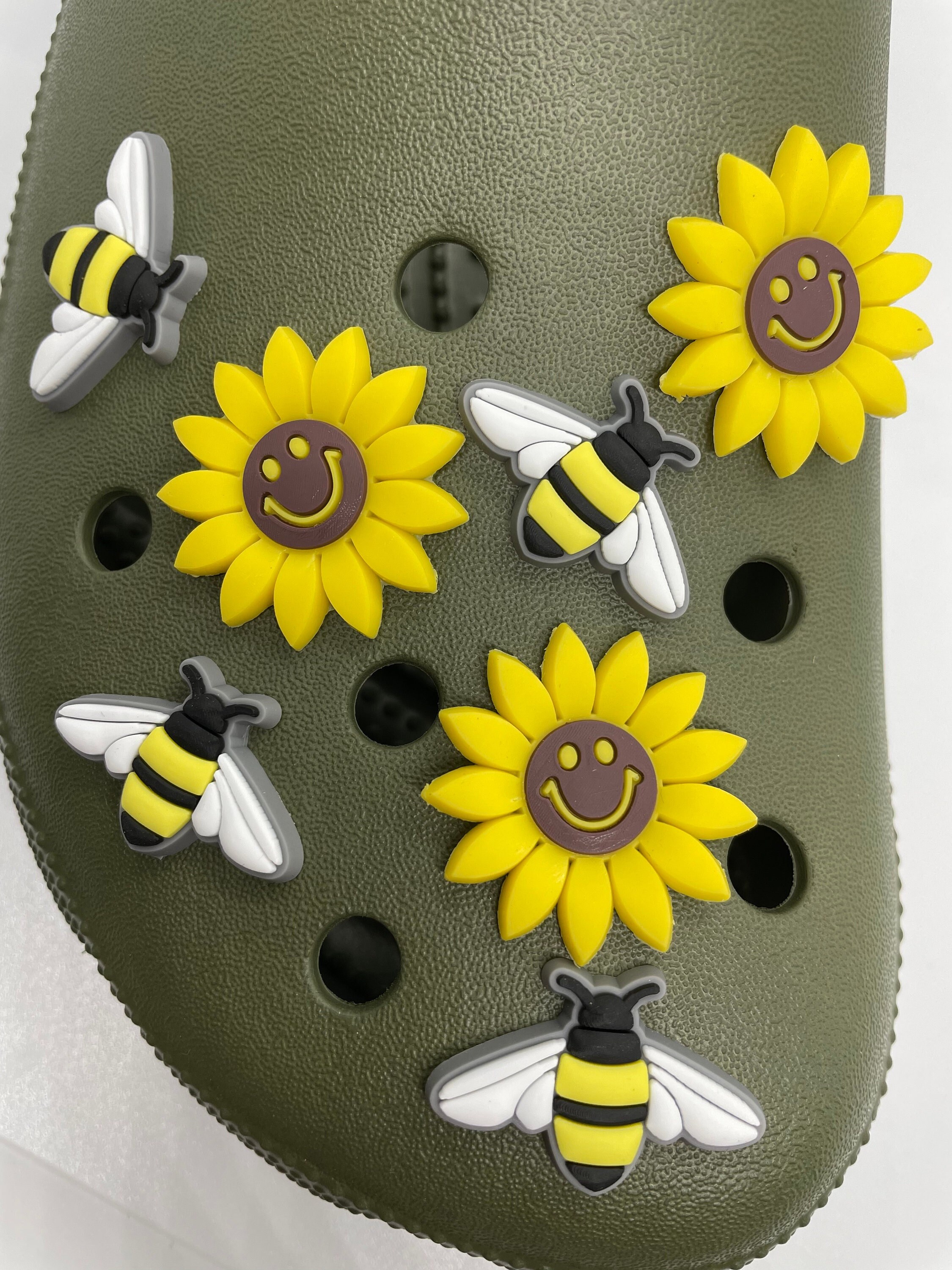 Bee cheap croc charm