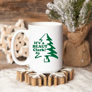Weihnachten Urlaub Film Zitat 11 Unzen und 15 Unzen weiße Tasse | Es ist ein schöner Clark! | Lustige Weihnachtsfilm-Zitat-Tasse, Clark Griswold