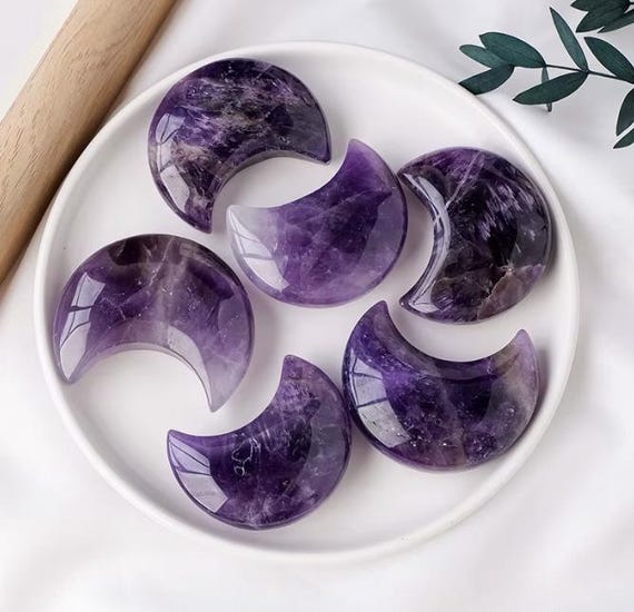 PC Crescent Moon Shaped Natural Amethyst Crystal Stone