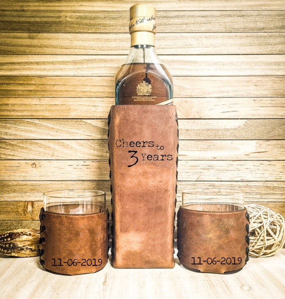 カスタムウイスキーボトル＆グラスセット：思い出に乾杯 - Etsy 日本