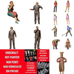 Könnte beinhalten: Eine Sammlung unbemalter Miniaturfiguren, darunter Personen in Anzügen, Freizeitkleidung und traditioneller Kleidung. Die Figuren bestehen aus hellem Material und werden vor weißem Hintergrund gezeigt. Der Text "NICHT BEMALT" ist sichtbar.