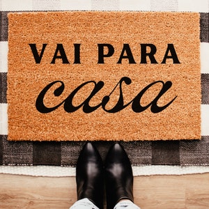 Vai Para Casa Portuguese Welcome Mat
