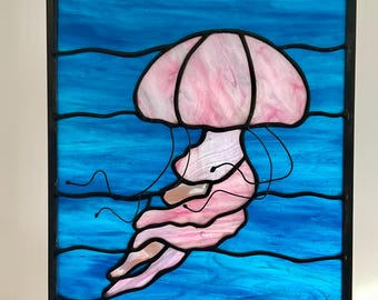 Handgemachte Glasmalerei rosa Qualle eingerahmt