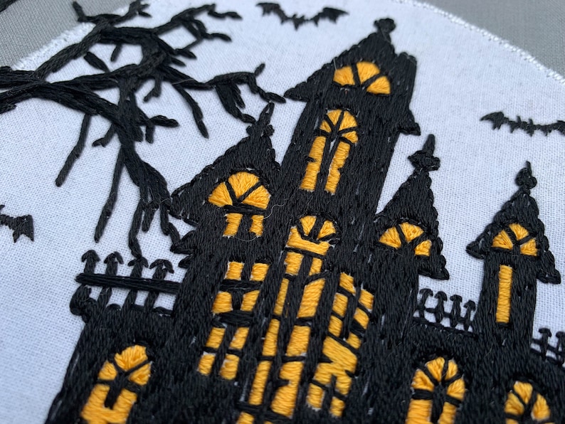 Haunted House Embroidery Pattern – Halloween DIY Craft (PDF Pattern) - Etsy