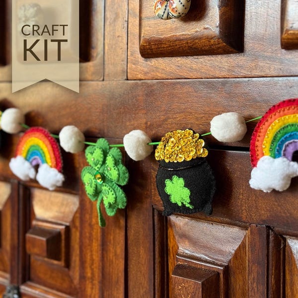 St Patricks Day Garland Craft Kit | Shamrock, Rainbow, Pot of Gold