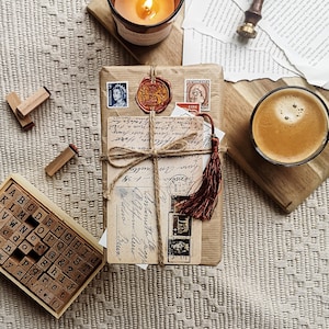 Mystery Book Box - Surprise Book Box - Book Gift for Book Lovers and Book Readers - Blind Date with a Book