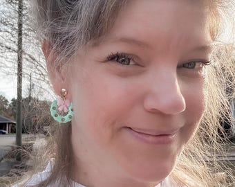 Christmas Wreath Earrings, Pink Holiday Earrings, Cute Festive Jewelry, Girly Christmas Earrings, Coquette Holiday Style