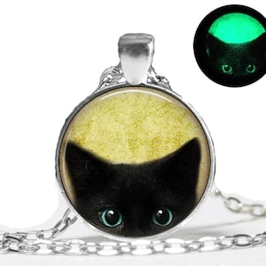 Cute Cat Necklace - Glows In The Dark