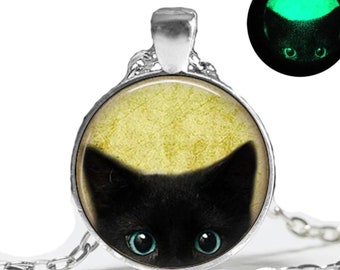Cute Cat Necklace - Glows In The Dark