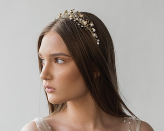 EMAN | delicate wedding headband - resin tiara in the Boho style in gold and cream