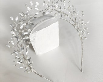 SELVA - silver | boho headband made of delicate tiny green leaves, tiara in fairytale style