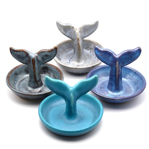 Whale Tail Ceramic Ring Holder