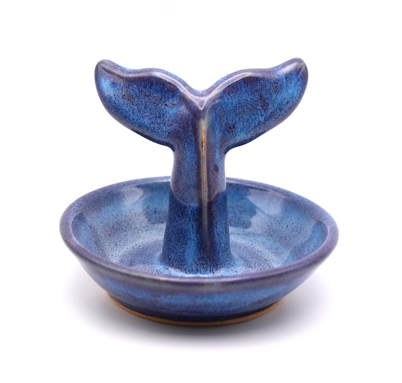 Whale Tail Ceramic Ring Holder