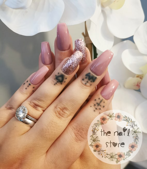 nails to go with blush pink dress The Perfect Rose Gold Nails To Wear All Year Round Style Meets Story