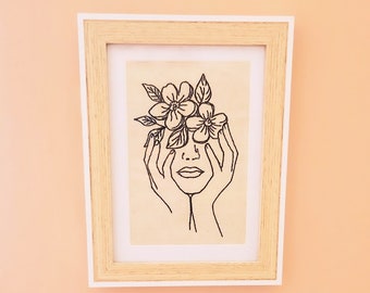 Tableau femme, tableau femme fleur, line art, broderie, tableau brodé