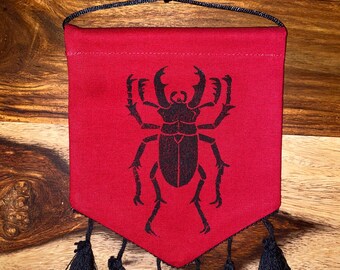 Mini pancarta con borlas de ciervo volante - Cosida e impresa a mano