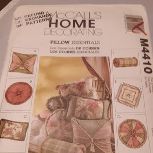 McCalls Home Decorating Sewing Pattern PILLOW ESSENTIALS M4410 8 designs UNCUT Not used. For Home Decor Fabrics and Cottons. 35 pieces total