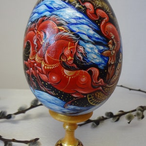 Folk souvenirs: Egg &quot;Troika of horses&quot;