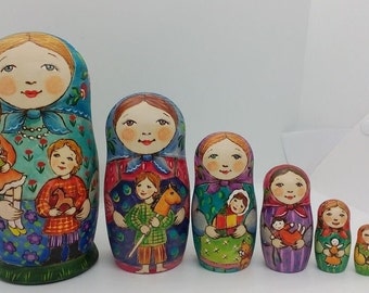 Author&#39;s wooden matryoshka &quot;Kids&quot; 7 seats