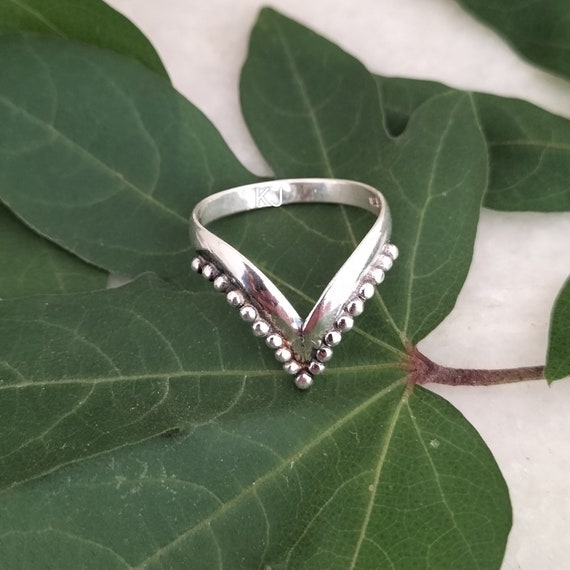 Silver Chevron Ring V Shape Ring Boho Midi Handmade Ring 925