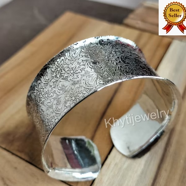 VENTE FLASH - Ce large bracelet manchette en argent sterling est un cadeau parfait. Bracelet large pour votre collection de bijoux. Livraison suivie