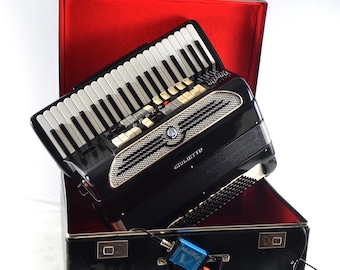 Rare Giulietti B18 Electronic Musette Accordion – Italian MIDI Instrument
