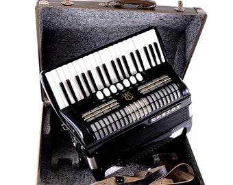 Top German Made LMM Accordion Hohner Verdi II - 96 bass, 10 registers + Original Hard Case & Shoulder Straps - Youtube VIDEO