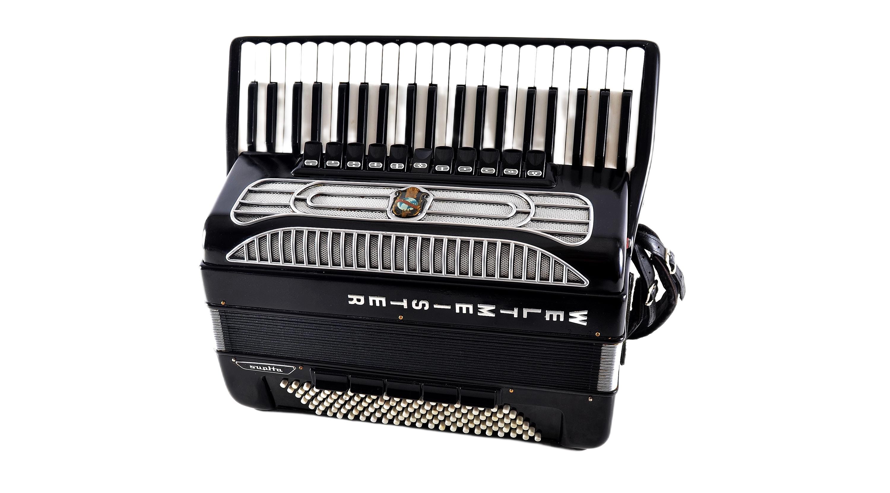 Weltmeister Supita Professional Accordion – 120 Bass, Double Tone