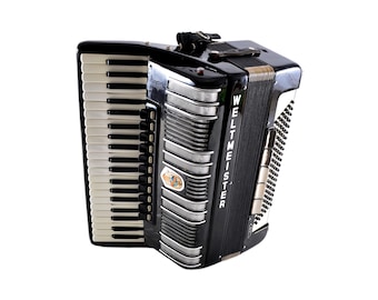 Weltmeister S4 Cassotto Accordion – 120 Bass, LMMH, German Made Piano Accordion + Case