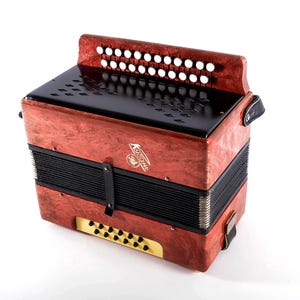Rare accordéon chromatique bouton russe folklorique Kuban (Кубанъ) 23 x 12, harmonica vintage, concertina, Squeezebox, Garmon + étui rigide original