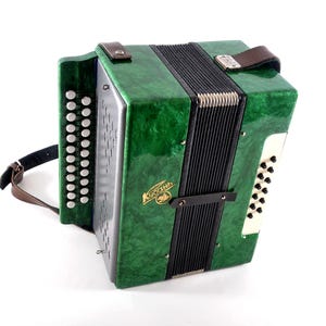 Rare accordéon chromatique bouton russe folklorique Kuban 23 x 12, harmonica vintage, concertina, Squeezebox, Garmon + étui rigide original