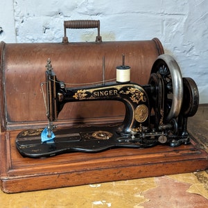 Singer 12K Antique Fiddle Base Sewing Machine image 1