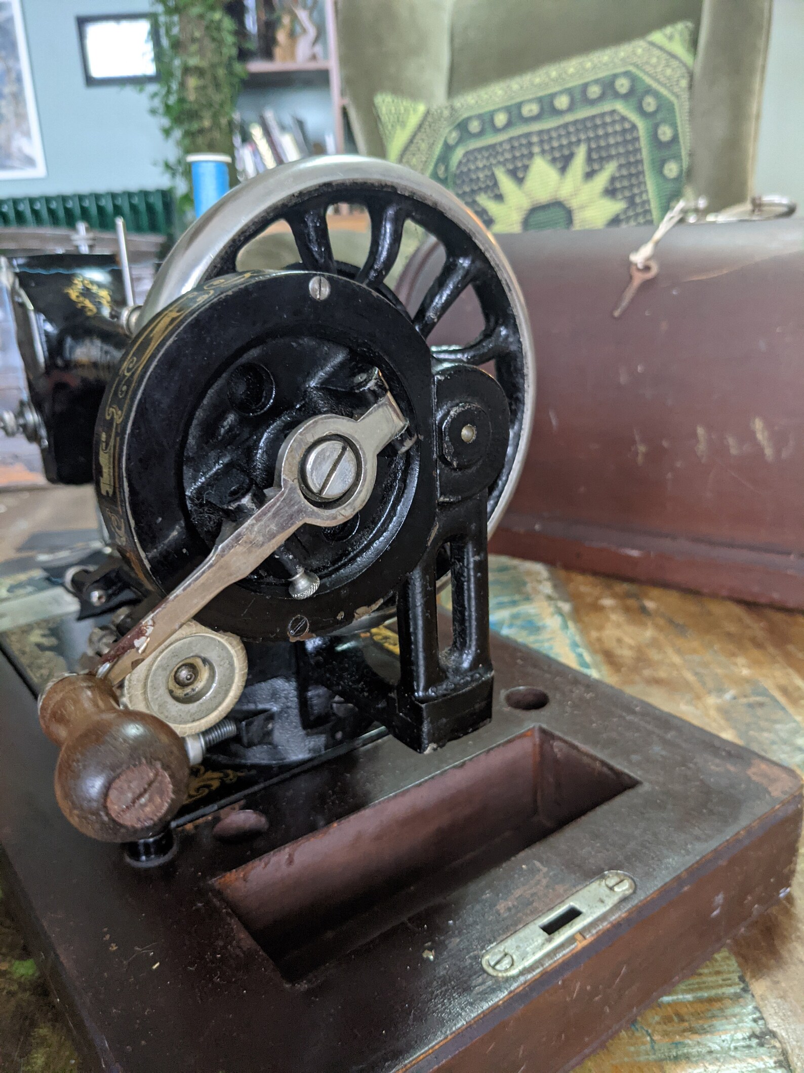 Antique Hand Crank Vickers Sewing Machine Etsy