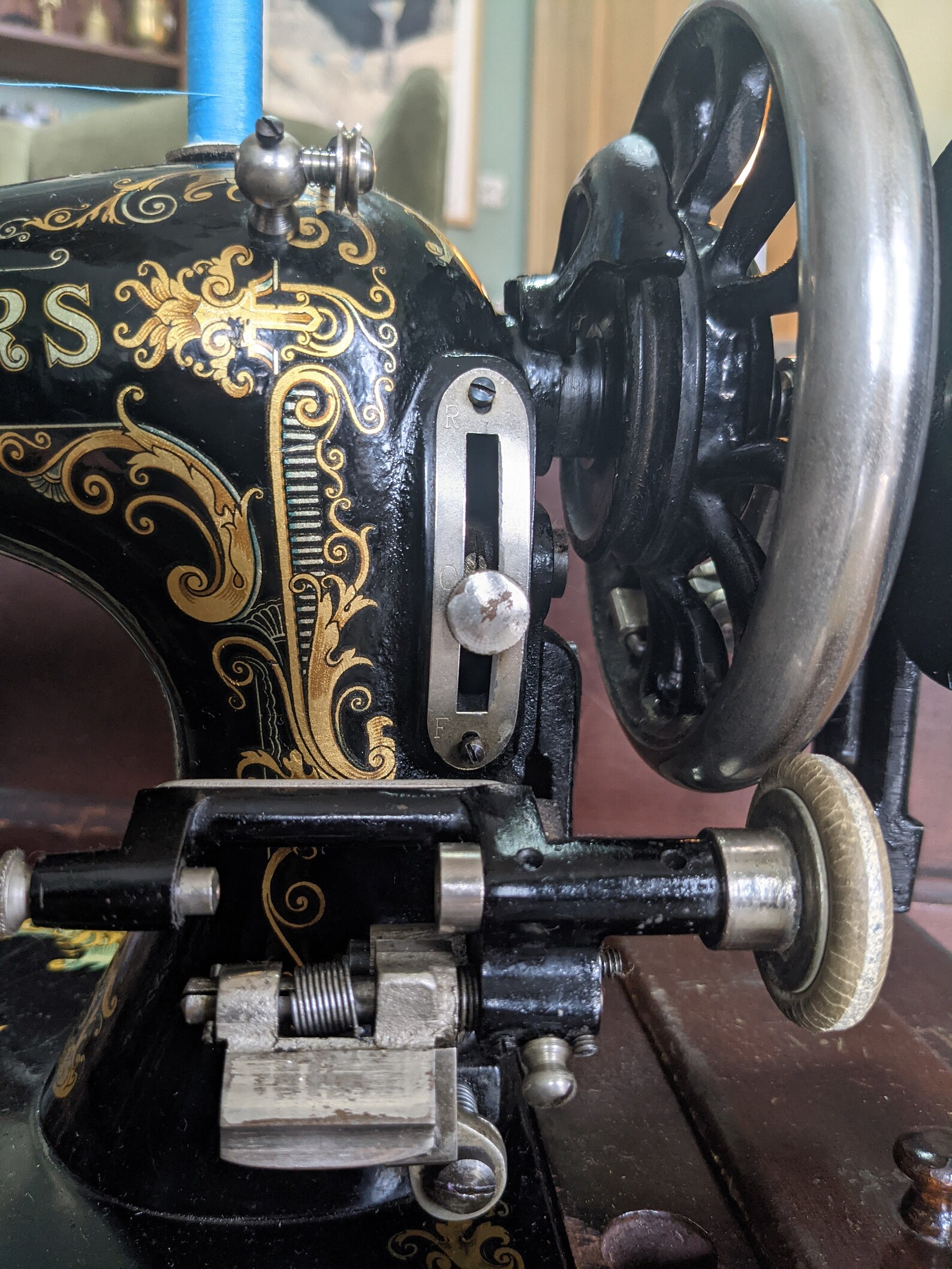 Antique Hand Crank Vickers Sewing Machine Etsy