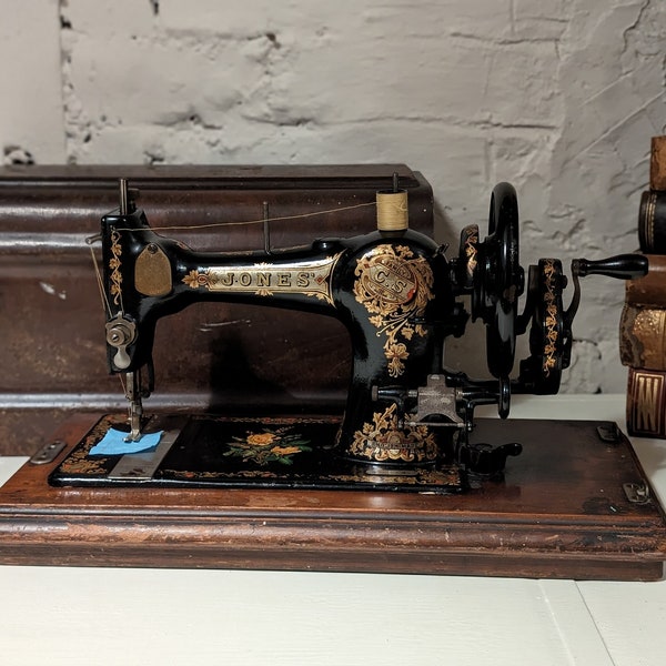 CWS Federation Jones Type 4 Antique Sewing Machine